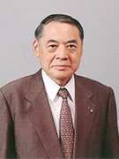 吉田修三